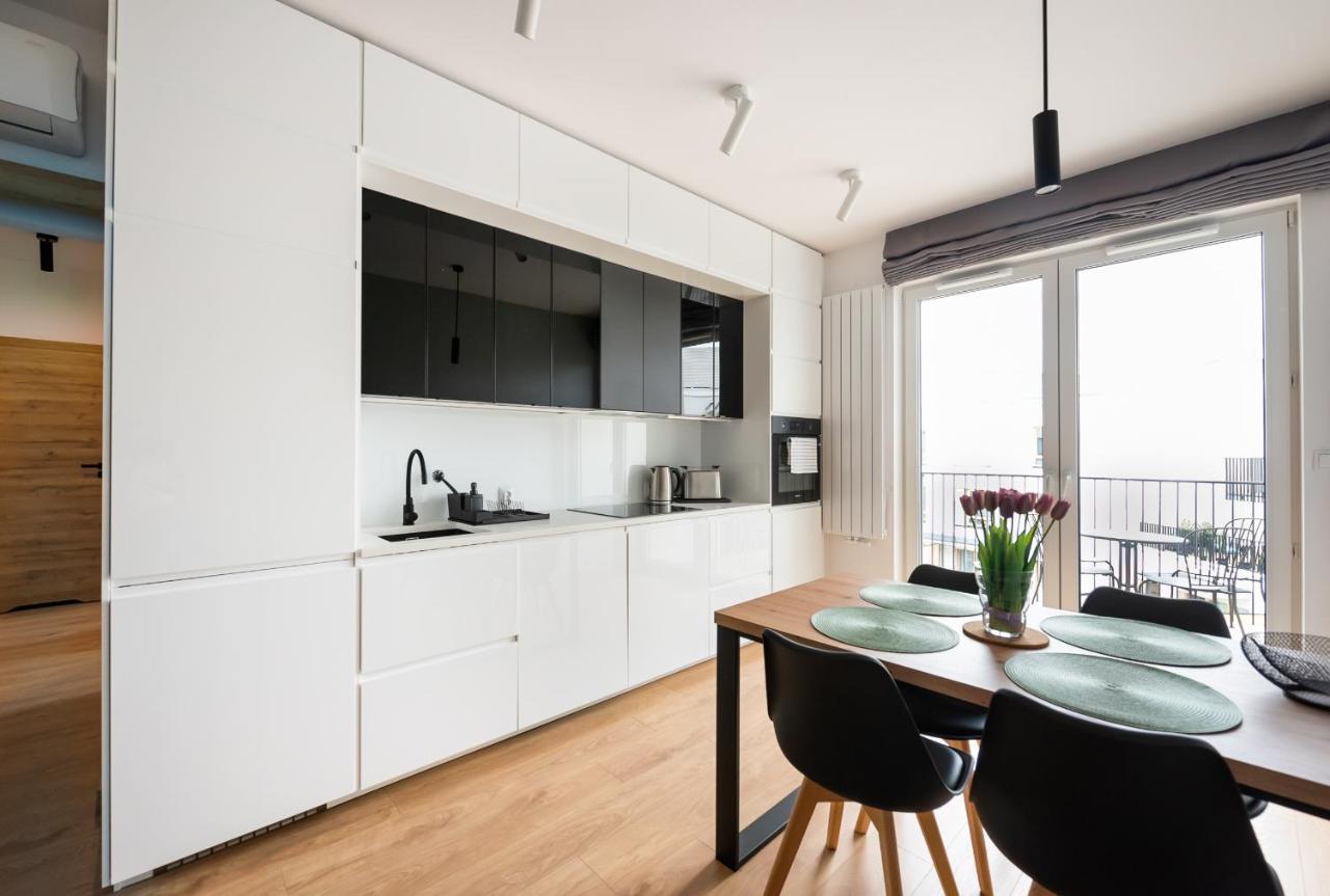 Wola Skwer Sunny Apartment Warsaw Ngoại thất bức ảnh