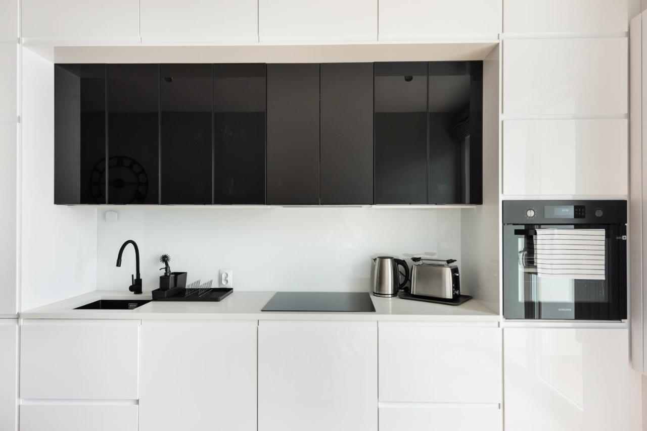 Wola Skwer Sunny Apartment Warsaw Ngoại thất bức ảnh